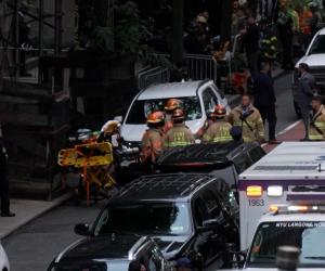 Un zgârie-nori de 38 de etaje, risc de prăbuşire în Manhattan. Mai multe clădiri, evacuate