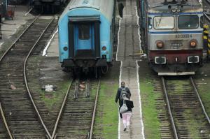 O fata din Constanta s-a electrocutat in timp ce se juca intr-un vagon de tren
