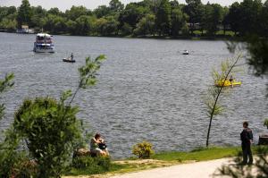 Un barbat s-a inecat in lacul Herastrau