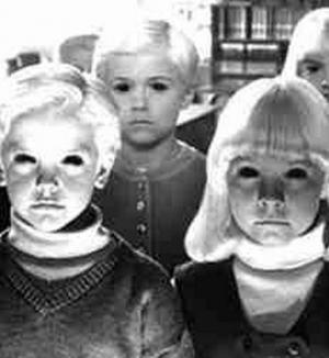 Imaginea care te va bântui o viață: Copiii - extratereștrii!