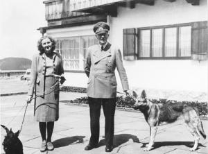69 de ani de la moartea lui Hitler! Foto de excepţie din buncăr