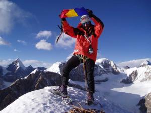17 mai 1995: Un român cucereşte, pentru prima oară, gigantul Everest