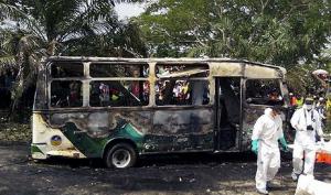 TRAGEDIE! Treizeci şi unu de copii au ars de vii într-un autocar