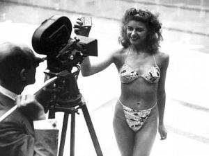 5 iulie 1946, ziua care a schimbat moda! Controversaţii bikini şocau lumea