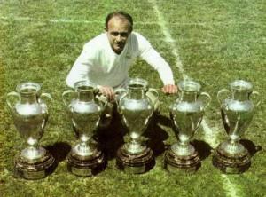 Alfredo Di Stefano, fost jucător la Real Madrid, a suferit un infarct! Legenda fotbalului, în stare gravă