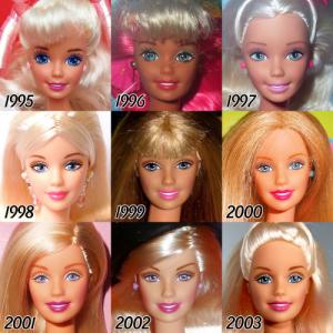 FOTO! Cum arăta păpușa Barbie în 1959?! EVOLUȚIA ei, de-a lungul timpului!