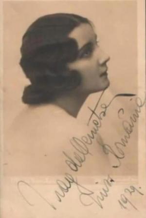 FOTOGRAFII DE ARHIVĂ. Miss Universe România, de la duduia Magda Demetrescu (1929) la domnișoare care nu s-au calificat (2014, 2015)