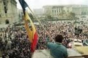 24 Decembrie 1989: Ajun de Căciun însângerat şi tribunal pentru Ceauşescu