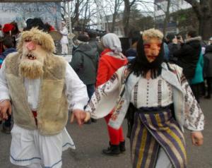 Tradiţii de Anul Nou. Cele mai frumoase obiceiuri ale românilor