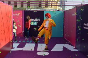 McDonald’s România transformă Piața George Enescu într-un labirint de zâmbete