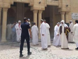 Cel puțin 16 morți și 180 de răniți într-un ATENTAT comis la o moschee din Kuwait. Atacul a fost revendicat de Statul Islamic