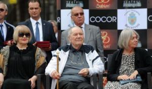 Actorii Valeria Seciu, Rodica Mandache și Ion Besoiu au primit stele pe Aleea Celebrităților