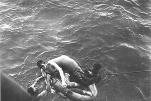 Noaptea rechinilor! Scufundarea navei USS Indianapolis, cel mai cumplit atac din istorie