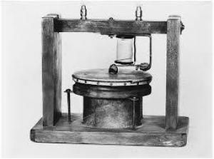 Lor le datorăm TELEFONUL! În urmă cu 140 de ani, concurenţa era mare! Bell şi Gray, în cursa pentru brevetarea "minunii"