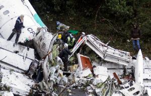 CATASTROFA AVIATICĂ din Columbia a ucis 20 de ziarişti şi a decimat o echipă de fotbal braziliană. BILANŢ: 71 de morţi! ULTIMELE CUVINTE ale pilotului (FOTO + VIDEO)