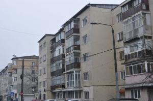 Explozie într-un apartament din Drobeta Turnu-Severin, doi oameni au fost răniţi