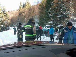 13 turiști blocați de zăpadă în Retezat, salvați după 10 ORE de eforturi. Zăpada depășea o jumătate de metru