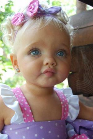 VIRAL! Ira Brown, cea mai frumoasă fetiţă din lume. Este asemănată cu o păpuşă Barbie (GALERIE FOTO)