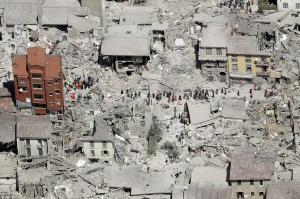 Imagini DEVASTATOARE din Italia! “Este ca în INFERNUL lui Dante”. Patru oraşe, aproape RASE de pe faţa pământului (FOTO)