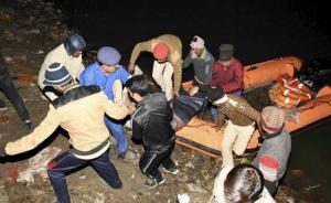 VIDEO 26 de oameni au murit înecaţi în Gange, după ce barca lor, supraîncărcată, s-a scufundat