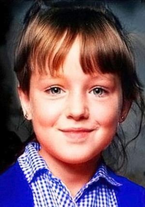 Cum s-a transformat această fetiţă angelică într-un MONSTRU SADIC. A ucis cu sânge rece trei bărbaţi şi le-a aruncat cadavrele în şanţ (FOTO)