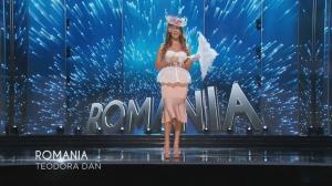 La așa ceva NU, NU TE AȘTEPTAI! Cum a apărut MISS ROMÂNIA la proba costumelor naționale, la concursul Miss Universe (VIDEO, GALERIE FOTO)