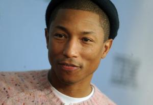 Cu siguranţă este HAPPY! Cântăreţul Pharrell Williams a devenit tată de tripleţi (GALERIE FOTO)