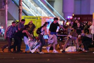 Un român a fost GRAV RĂNIT în atacul de la Las Vegas. Mesajul DRAMATIC transmis de mama tânărului care se luptă acum pentru viaţa lui
