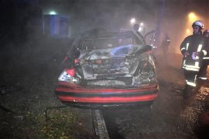 TRAGEDIE în Craiova! Un tânăr de 28 de ani a ARS DE VIU după ce s-a răsturnat cu BMW-ul, iar bolidul a luat foc. Băiatul a rămas blocat în maşină