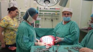 Caz fără precedent la Maternitatea Botoşani! După ce i-au făcut ecografia, medicii au băgat-o de urgenţă în operaţie: "Nu am mai văzut aşa ceva!" (FOTO)