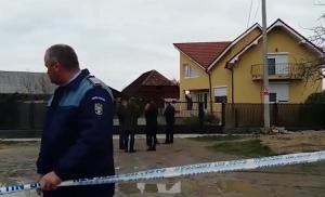 Familia executată în Satu Mare, condusă pe ultimul drum. Presa locală lansează o nouă ipoteză în cazul triplului asasinat de la Apa (VIDEO)