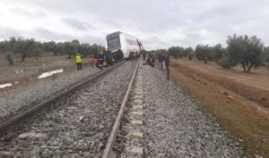 Dezastru feroviar în sudul Spaniei! Sunt zeci de victime, după ce un tren a deraiat între Malaga şi Sevilla (Imagini dramatice)