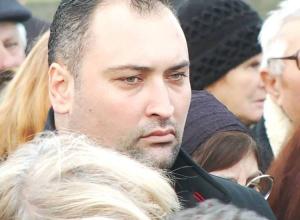 Triplă crimă la Satu Mare. Unde este arma crimei și câți bani a furat Răzvan Rentea din casa părinților pe care i-a hăcuit cu sânge rece (Video)