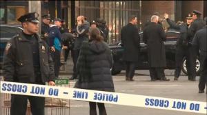 Atac cu bombă la New York. Un individ a detonat un dispozitiv exploziv într-o staţie de autobuze din Manhattan