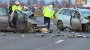 Un tată, fiica sa de 3 ani şi doi soţi au murit în accidentul devastator din Braşov. O șoferiță de 25 de ani a provocat tragedia
