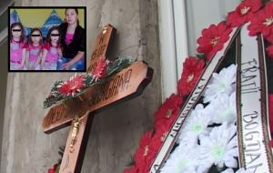 Cinci fetiţe din Vaslui şi-au înmormântat azi mama. Sute de oameni au condus-o pe Laura, pe ultimul drum. Tânăra avea doar 26 de ani (Video)
