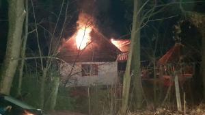 Incendiu la cabana lui Adrian Năstase de la Azuga. Mai mulți turiști erau în pensiune (Foto)