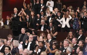 IMAGINILE ŞOCULUI! Cum au reacţionat vedetele aflate în sală după GAFA ISTORICĂ de la Oscar (FOTO, VIDEO)