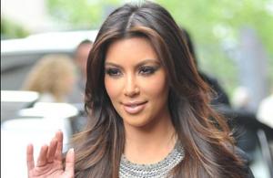 Familia Kardashian, din nou victima unui JAF! O soră mai mică a lui Kim Kardashian a fost prădată de hoţi