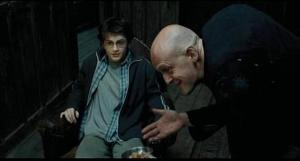 ŞOC la Hollywood! Un actor din ”Harry Potter”, la Terapie Intensivă în urma unui grav accident. Bărbatul are un plămân perforat şi fracturi la coaste, gât şi picioare