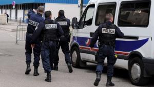 ATENTAT TERORIST dejucat în Franța: 3 kg de exploziv, arme și un drapel al Statului Islamic, găsite asupra a doi suspecți
