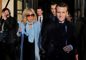 Acuzat că e homosexual, căsătorit cu o femeie cu 24 de ani mai în vârstă! SECRETELE lui Emmanuel Macron, câştigătorul primului tur al prezidenţialelor din Franţa