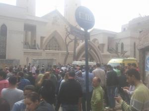 BREAKING NEWS: MASACRU DE FLORII! Cel puțin 26 oameni au murit și peste 40 au fost răniți într-o explozie, la o biserică egipteană. ISIS a revendicat atacul