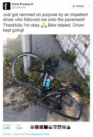 Campionul la ciclism, Chris Froome, a fost ARUNCAT de pe şosea, în timp ce se antrena. Bicicleta sa a fost complet distrusă