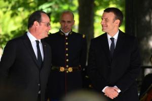 PREDARE DE ŞTAFETĂ. Emmanuel Macron este noul preşedinte al Franţei! Urmăriţi LIVE ceremonia
