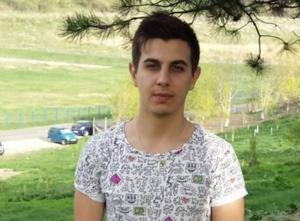 Patru adolescenți britanici, între care doi elevi de școală, arestați pentru uciderea românului Răzvan Sîrbu. L-ar fi bătut până la moarte!