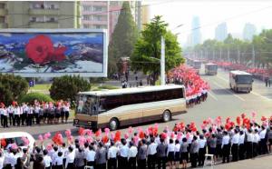Scene HALUCINANTE în Coreea de Nord! Cum au fost primiţi "EROII" care au realizat TESTELE NUCLEARE din ultima perioadă (FOTO)