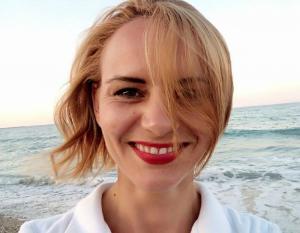 Prietenii o PLÂNG pe Ana Maria, tânăra GĂSITĂ MOARTĂ pe plajă după ce a dispărut în mare în urmă cu 4 zile: "Dumnezeu să te primească cu brațele deschise" (FOTO)