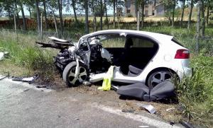 Întâmplare MACABRĂ în Italia! Şoferul român al unui dric care transporta în ţară trupul neînsufleţit al unei femei, luptă pentru VIAŢA sa după un grav accident