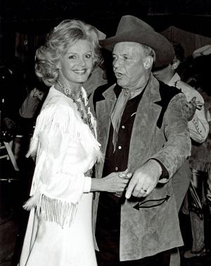 A MURIT văduva lui Frank Sinatra. Barbara Sinatra avea 90 de ani